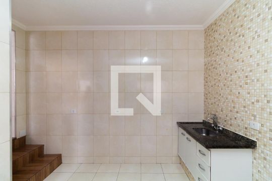 Cozinha de casa para alugar com 1 quarto, 42m² em Vila Santa Clara, São Paulo
