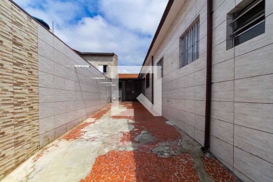 Garagem de casa para alugar com 1 quarto, 42m² em Vila Santa Clara, São Paulo