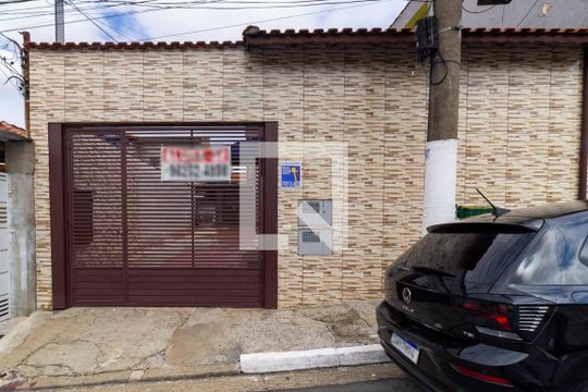 Fachada de casa para alugar com 1 quarto, 42m² em Vila Santa Clara, São Paulo