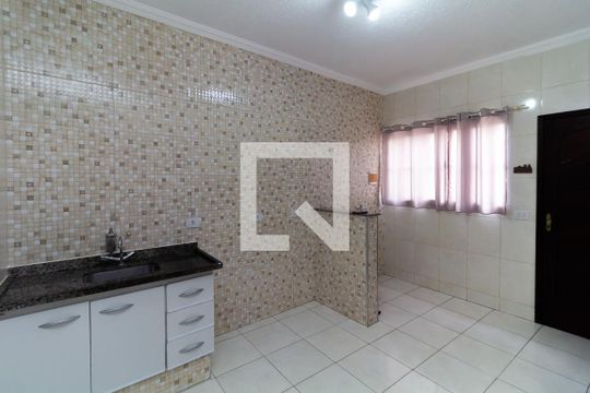 Cozinha de casa para alugar com 1 quarto, 42m² em Vila Santa Clara, São Paulo