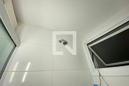 Chuveiro do Banheiro da Suíte de apartamento à venda com 3 quartos, 105m² em Centro, Novo Hamburgo