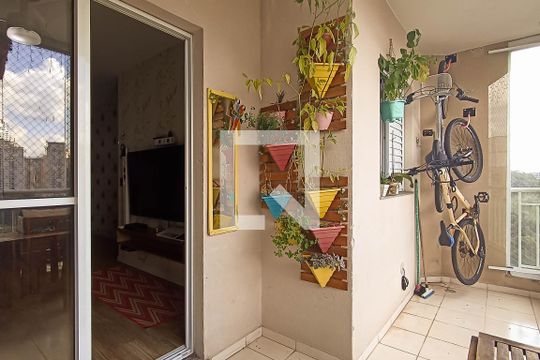 Varanda da sala de apartamento à venda com 3 quartos, 80m² em Jardim Tupanci, Barueri