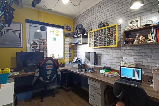 Quarto 1 de apartamento à venda com 3 quartos, 80m² em Jardim Tupanci, Barueri
