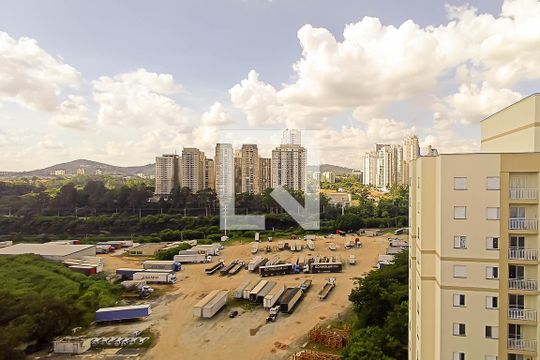 Vista de apartamento à venda com 3 quartos, 80m² em Jardim Tupanci, Barueri