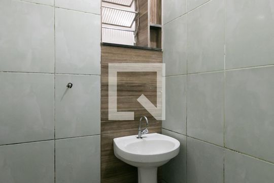 Banheiro  de casa de condomínio para alugar com 1 quarto, 40m² em Vila Brasil, São Paulo