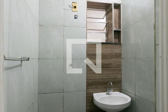 Banheiro  de casa de condomínio para alugar com 1 quarto, 40m² em Vila Brasil, São Paulo