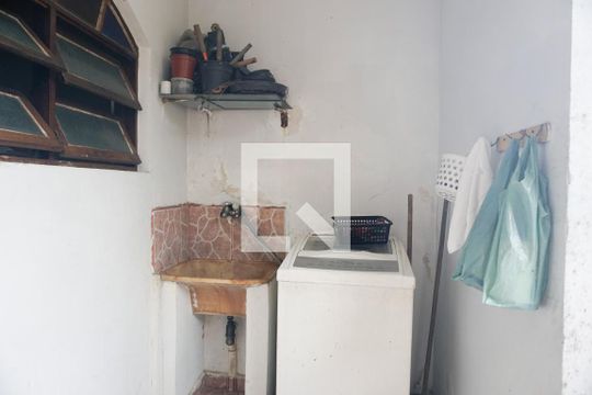 Lavanderia 2 de casa à venda com 4 quartos, 160m² em Cangaiba, São Paulo