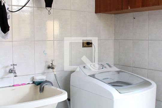 Área de Serviço de casa à venda com 3 quartos, 200m² em Conceição, Diadema