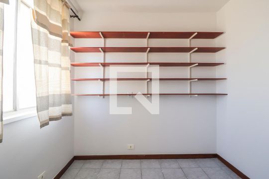 Suíte de apartamento para alugar com 3 quartos, 64m² em Setor Sul, Goiânia
