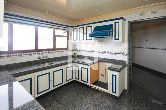 Cozinha de apartamento à venda com 3 quartos, 886m² em Jardim Avelino, São Paulo
