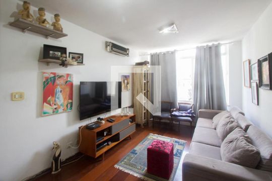 Casa para alugar com 3 quartos, 140m² em Vila Sao Francisco (zona Sul), São Paulo