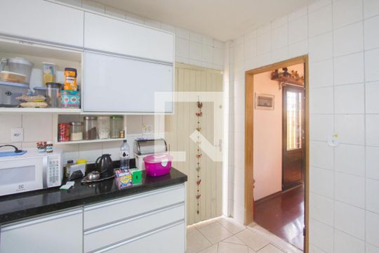 Cozinha de casa para alugar com 3 quartos, 140m² em Vila Sao Francisco (zona Sul), São Paulo