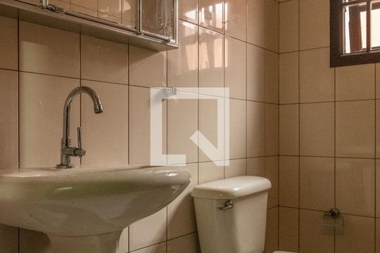 Lavabo de casa à venda com 3 quartos, 140m² em Vila Guilhermina, São Paulo