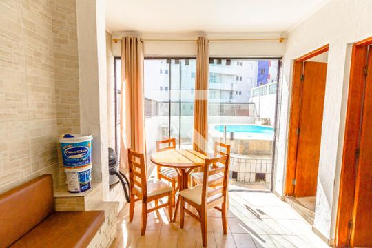 Apartamento para alugar com 2 quartos, 100m² em Caiçara, Praia Grande