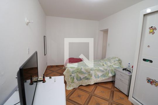 Quarto 1 de casa para alugar com 3 quartos, 250m² em Vila Carmem, São Paulo
