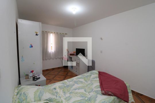 Quarto 1 de casa para alugar com 3 quartos, 250m² em Vila Carmem, São Paulo