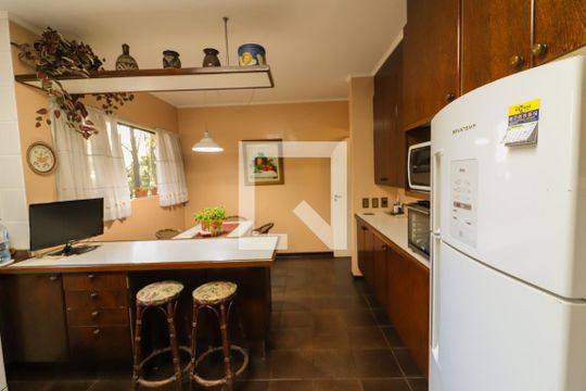 Cozinha de casa à venda com 4 quartos, 460m² em Parque dos Príncipes, São Paulo