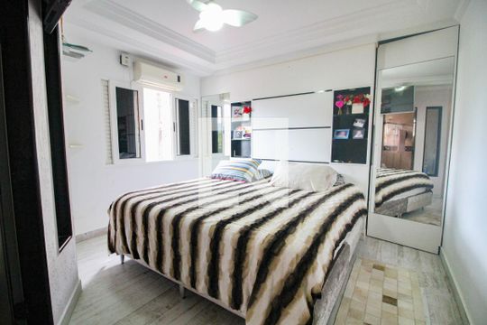 Casa para alugar com 4 quartos, 219m² em Jardim Centenário, São Paulo