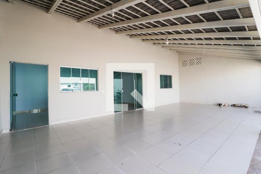 Varanda de casa para alugar com 4 quartos, 180m² em Jardim Fonte Nova, Goiânia