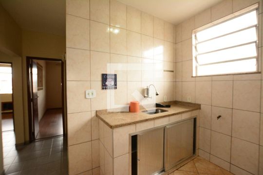 Cozinha de apartamento para alugar com 3 quartos, 120m² em Irajá, Rio de Janeiro