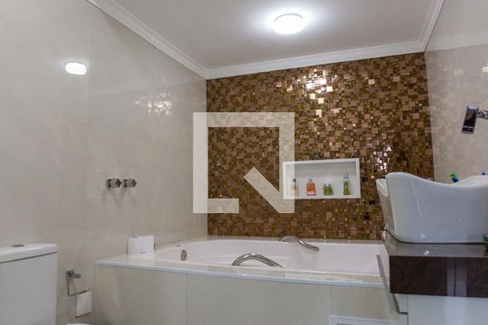 Banheiro da Suíte de casa à venda com 3 quartos, 230m² em Parque São Domingos, São Paulo
