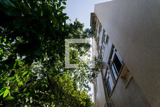 Fachada de apartamento à venda com 2 quartos, 60m² em Vila Isabel, Rio de Janeiro