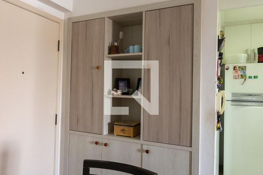 Sala de apartamento à venda com 2 quartos, 70m² em Vila Proost de Souza, Campinas