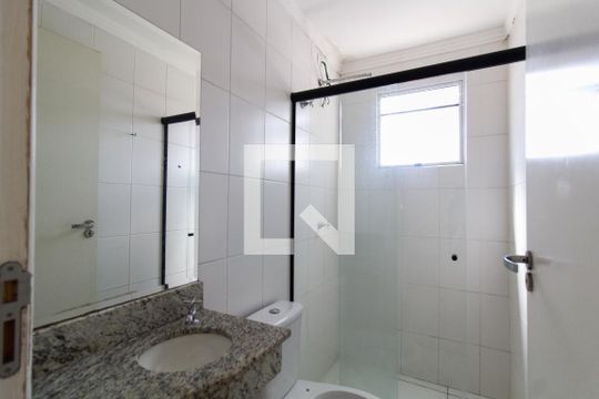 Banheiro social de apartamento para alugar com 2 quartos, 150m² em Central Parque Sorocaba, Sorocaba