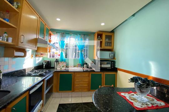 Cozinha de casa de condomínio à venda com 3 quartos, 130m² em Santo André, São Leopoldo