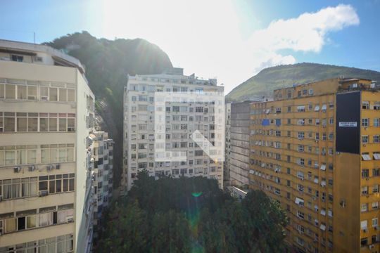 Vista de apartamento para alugar com 4 quartos, 230m² em Copacabana, Rio de Janeiro