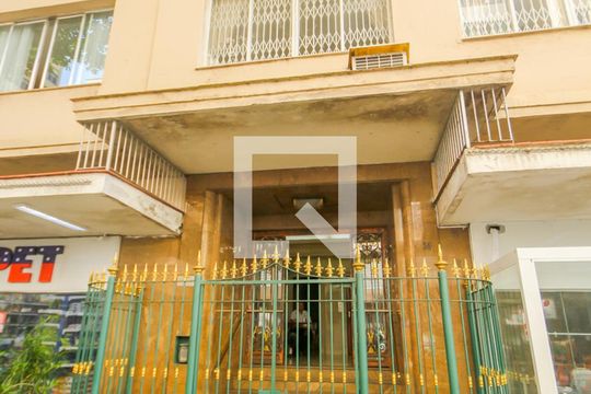 Fachada  de apartamento para alugar com 4 quartos, 230m² em Copacabana, Rio de Janeiro