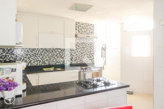 Cozinha  de apartamento para alugar com 4 quartos, 230m² em Copacabana, Rio de Janeiro