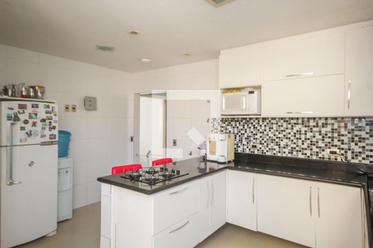 Cozinha  de apartamento para alugar com 4 quartos, 230m² em Copacabana, Rio de Janeiro