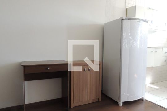 Sala/Cozinha de kitnet/studio para alugar com 1 quarto, 45m² em Centro, Campinas