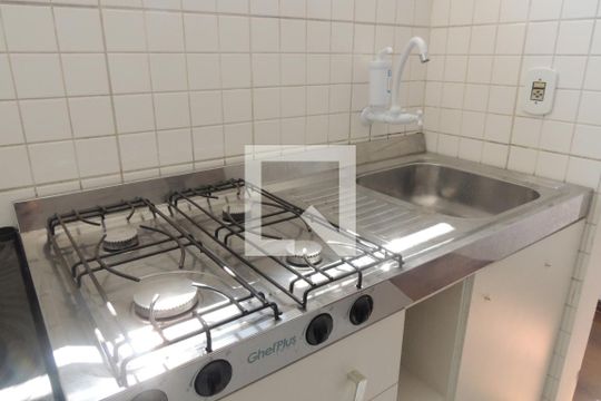Cozinha de kitnet/studio para alugar com 1 quarto, 45m² em Centro, Campinas