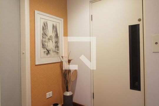 Hall privativo de apartamento à venda com 3 quartos, 206m² em Vila Suzana, São Paulo