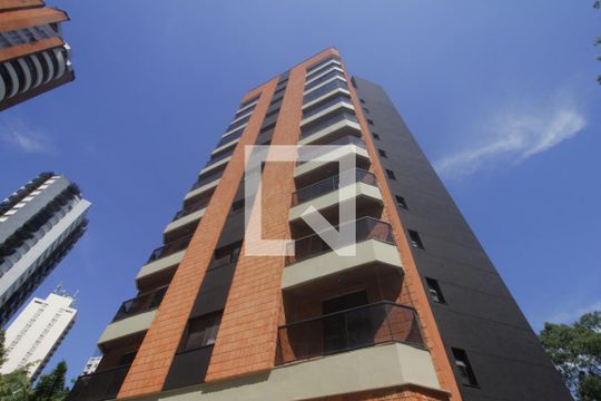 Fachada de apartamento à venda com 3 quartos, 206m² em Vila Suzana, São Paulo