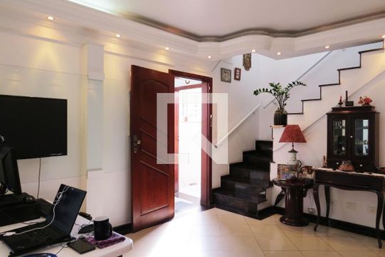 Sala de casa à venda com 3 quartos, 216m² em Vila Invernada, São Paulo