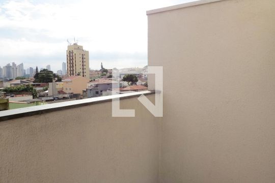 Sacada de casa à venda com 3 quartos, 216m² em Vila Invernada, São Paulo