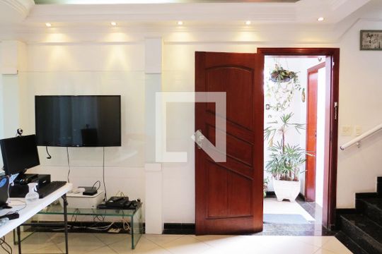 Sala de casa à venda com 3 quartos, 216m² em Vila Invernada, São Paulo