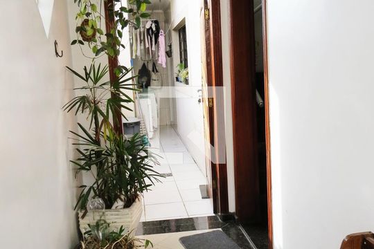 Hall de Entrada de casa à venda com 3 quartos, 216m² em Vila Invernada, São Paulo