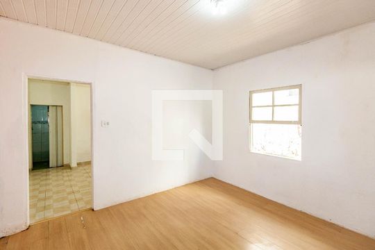 Sala de casa para alugar com 1 quarto, 70m² em Vila Antonieta, São Paulo