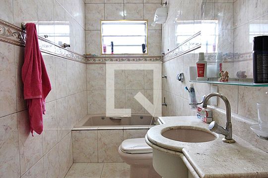 Banheiro Social 1 de casa à venda com 4 quartos, 208m² em Anchieta, São Bernardo do Campo