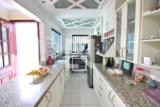 Cozinha de casa à venda com 4 quartos, 208m² em Anchieta, São Bernardo do Campo