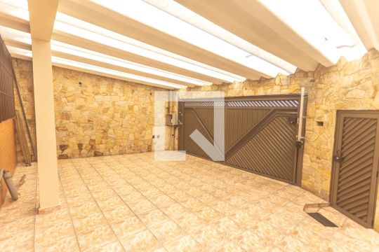 Garagem de casa à venda com 2 quartos, 145m² em Demarchi, São Bernardo do Campo