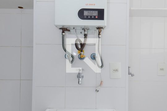 Área de Serviço de apartamento para alugar com 2 quartos, 83m² em Jardim Flor da Montanha, Guarulhos