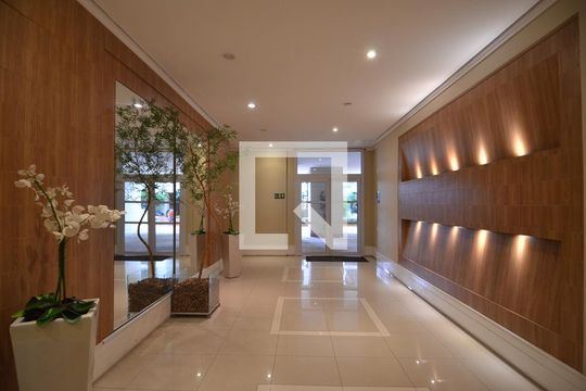 Hall Social de apartamento para alugar com 2 quartos, 83m² em Jardim Flor da Montanha, Guarulhos