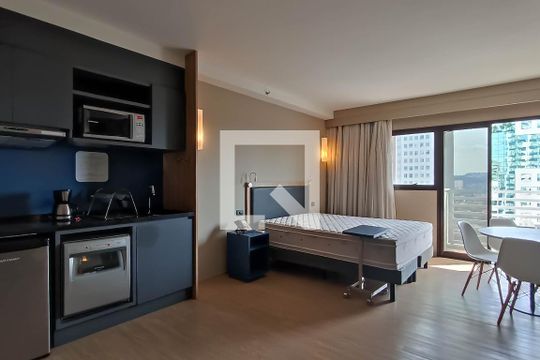 Apartamento à venda com 1 quarto, 35m² em Alphaville Industrial, Barueri