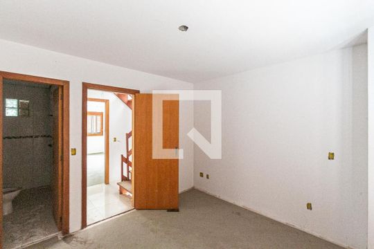 Quarto 1 de casa para alugar com 3 quartos, 150m² em Guarujá, Porto Alegre
