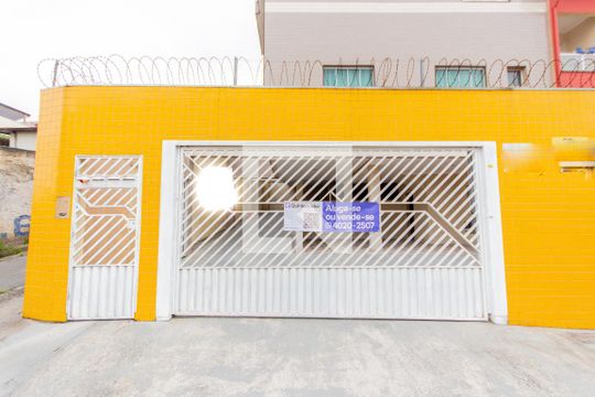 Fachada de casa para alugar com 3 quartos, 120m² em Vila Helena, Santo André